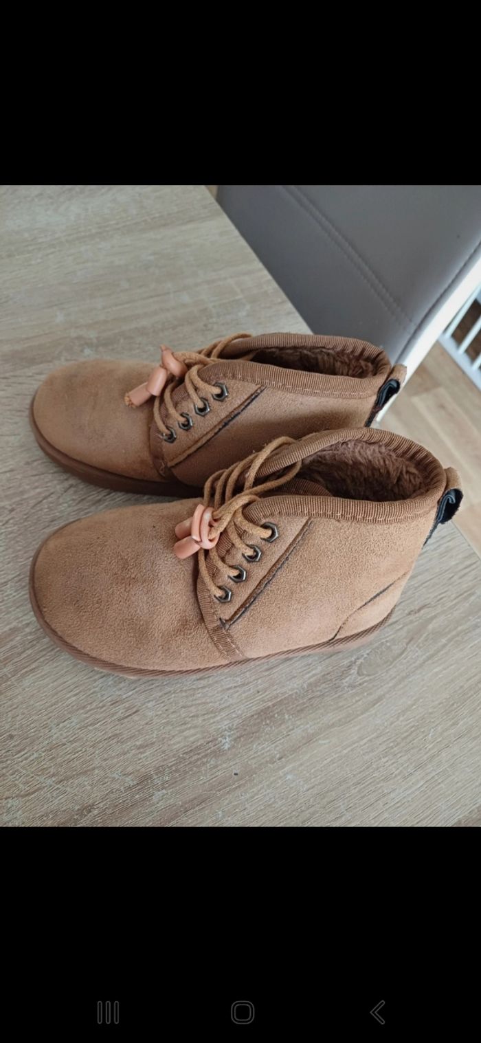 Plusieurs chaussure - photo numéro 4