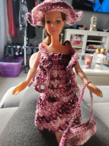 Vêtements pour Barbie 2 €