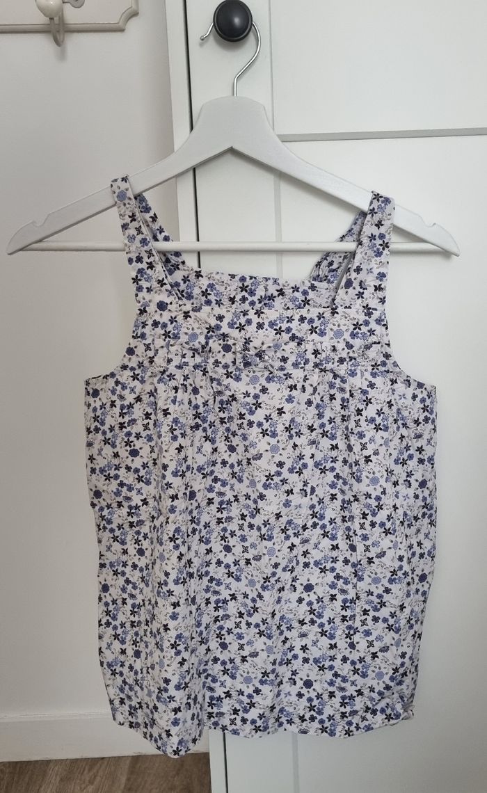 Haut fleuri cyrillus