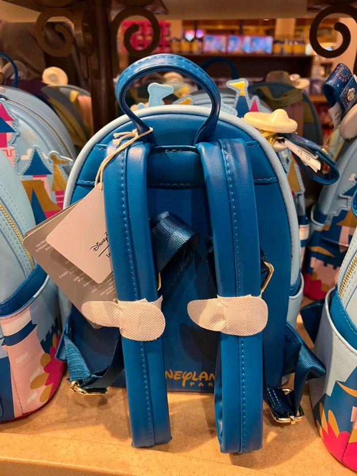 Pick-up sac Loungefly Château Disney - photo numéro 2