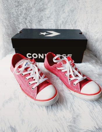Converses rouge