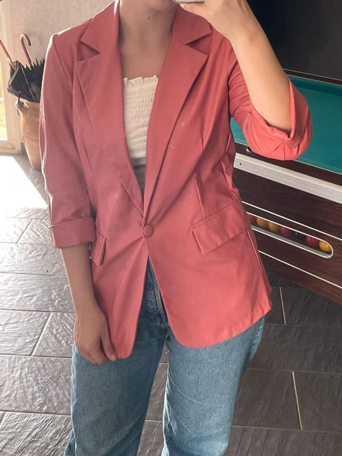 blazer en cuir rose