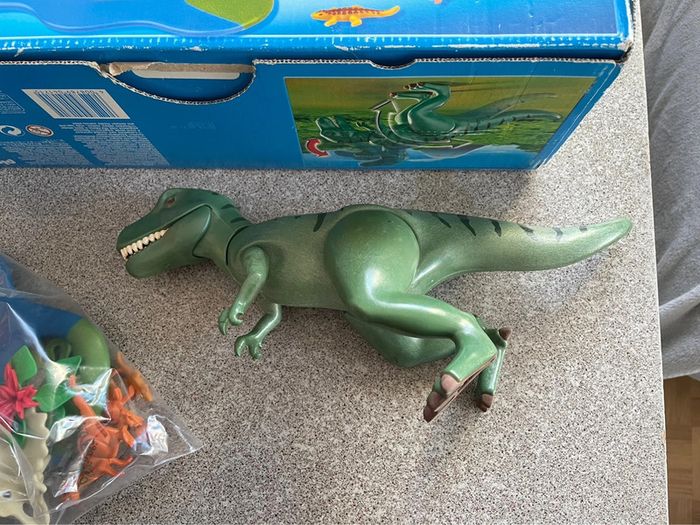 Boîte playmobil Dinosaures 4171 Tyrannosaure avec Velociraptors - photo numéro 12