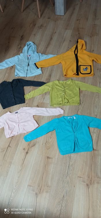 Lot de 6 gilets 5 ans