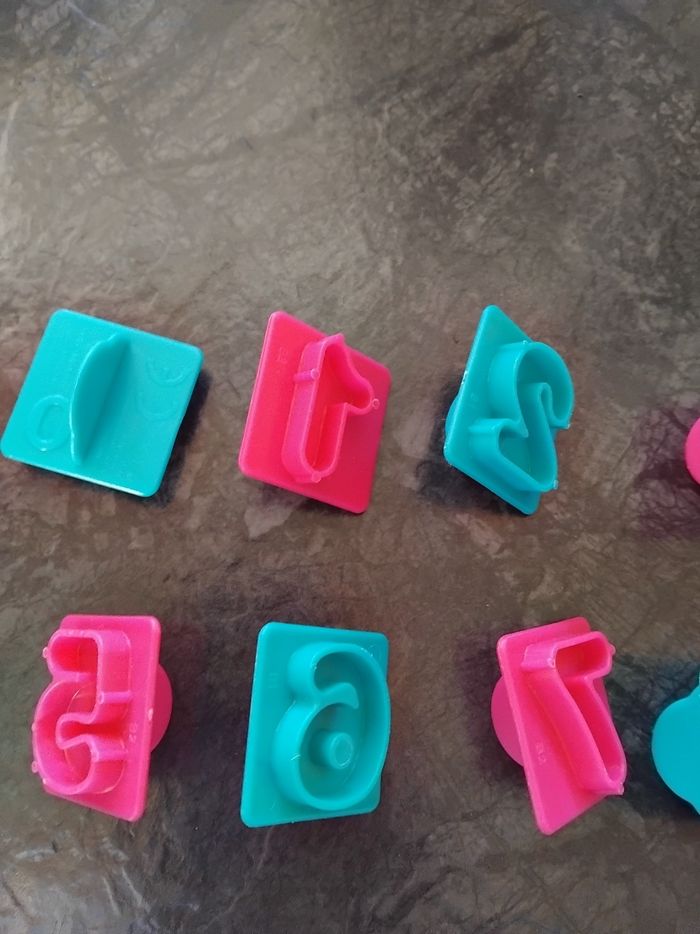 Lettres et chiffres pour pâte à modeler - photo numéro 8