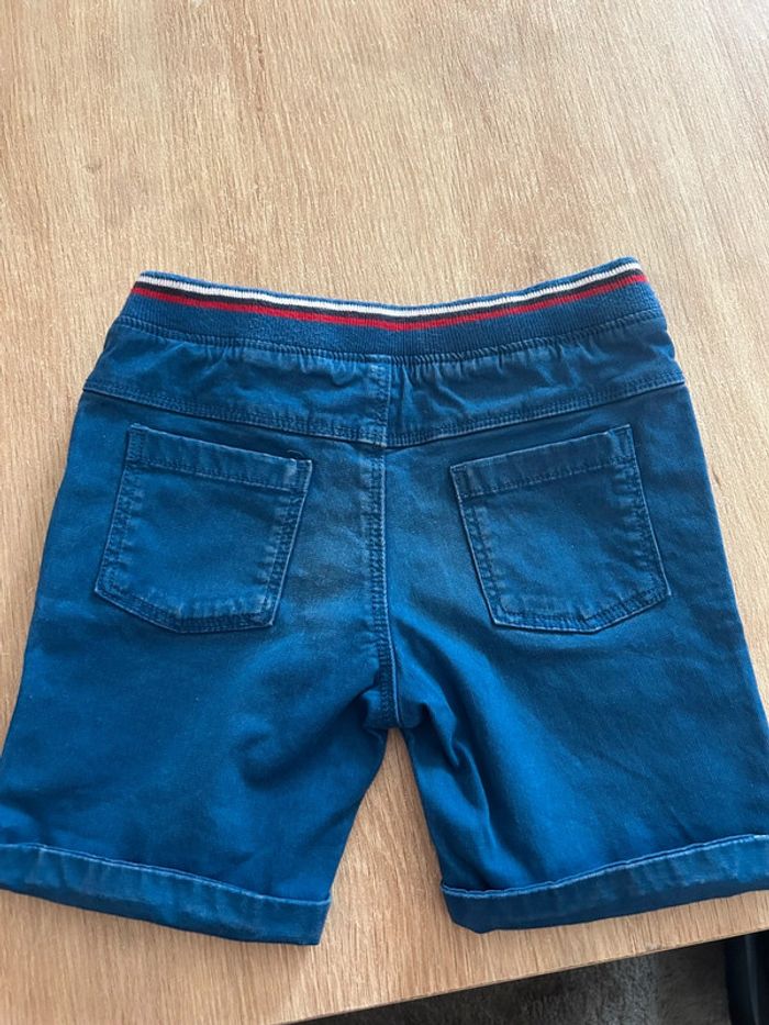 Short bleu • Obaïbi • 3 ans - photo numéro 4