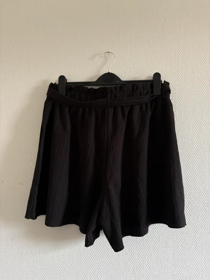 Short fluide noir - photo numéro 4