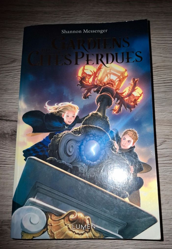Livre gardiens des cités perdues