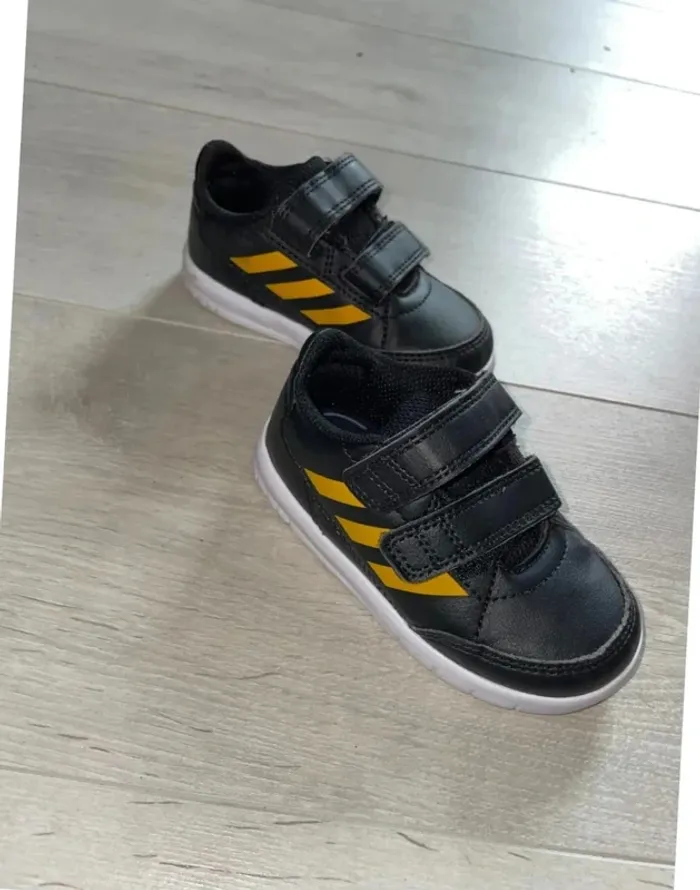 Baskets garçon à scratch Adidas T 22