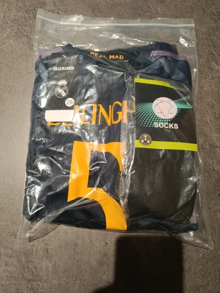 Tenue foot Real Madrid Jude Bellingham bleu. T.28 - photo numéro 5