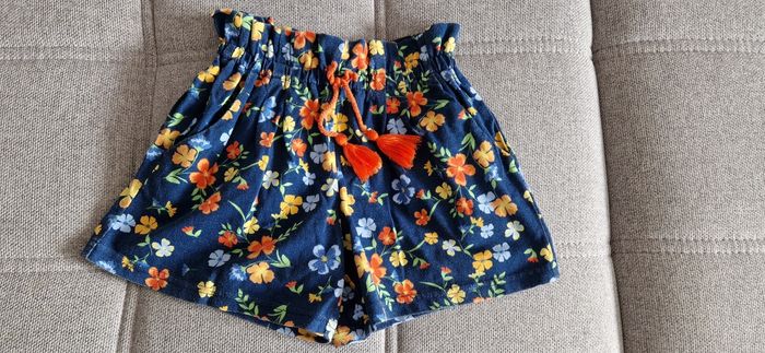 Short fleuri