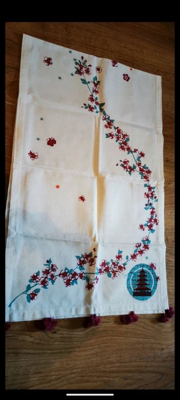 Chemin de table fleurie neuf