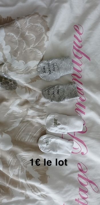 Bonnet chaussettes et gants