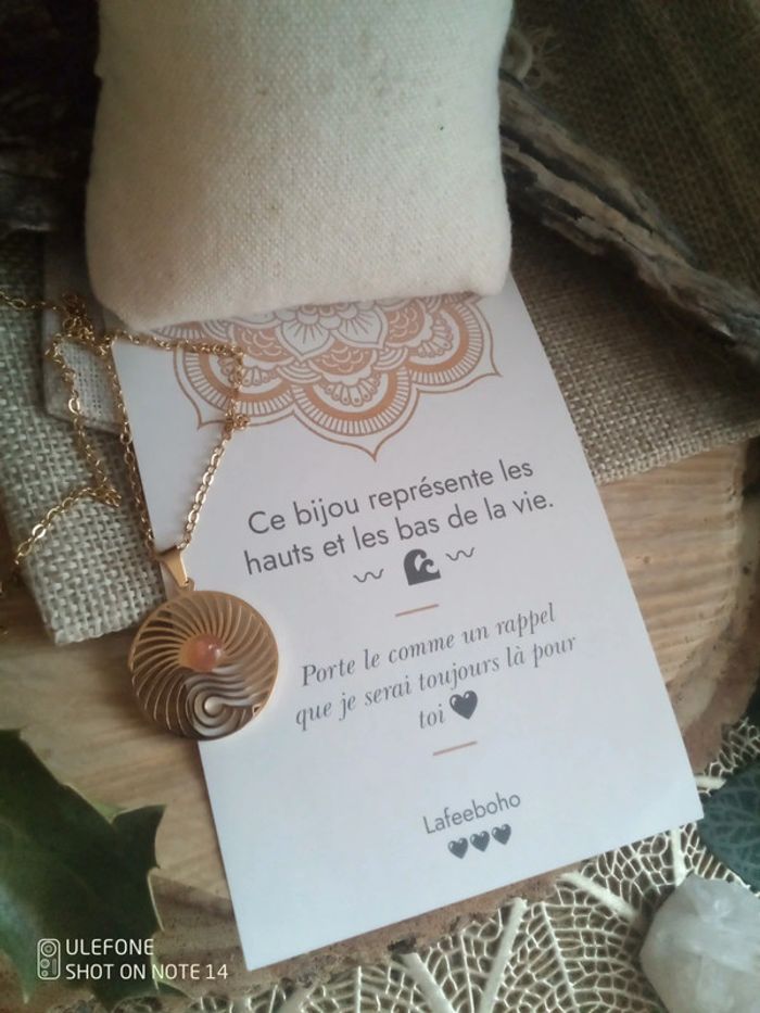 Collier vague de vie et pierre du soleil + carte - photo numéro 2