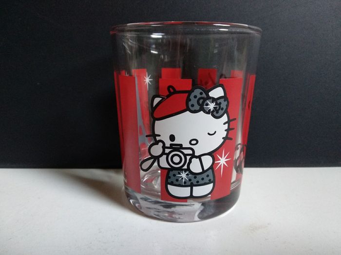 Verre Hello Kitty neuf - photo numéro 2