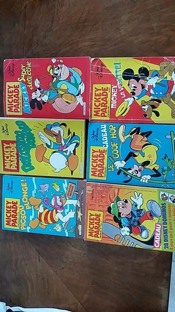 Lot 6 livres Mickey parade