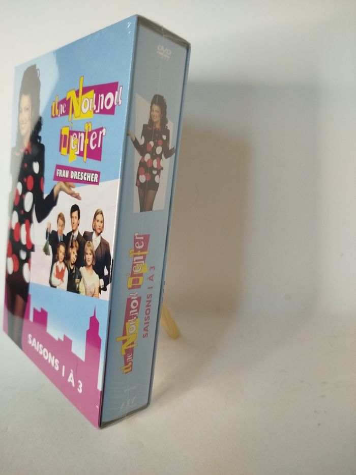 Une nounou d'enfer - Intégrale saison 1 à 3 - DVD (sous blister) - photo numéro 4