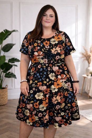 Robe manches courtes évasées noire imprimée florale multicolore Femme taille 54 marque Only Carmakoma  💍 