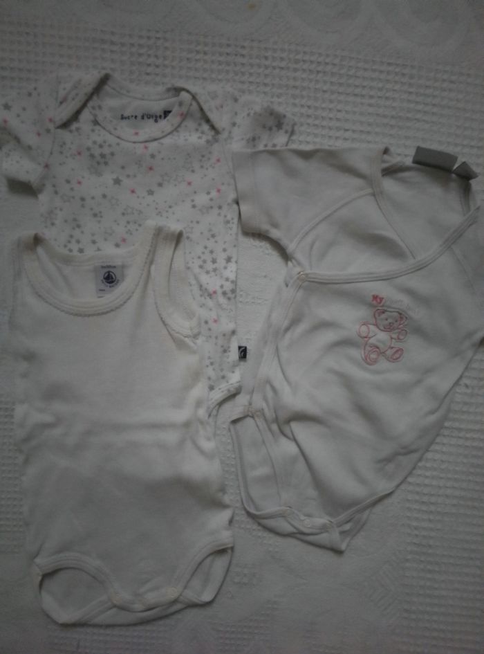 Gros lot body fille 3 mois - photo numéro 4