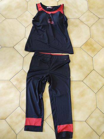 Ensemble fitness femme