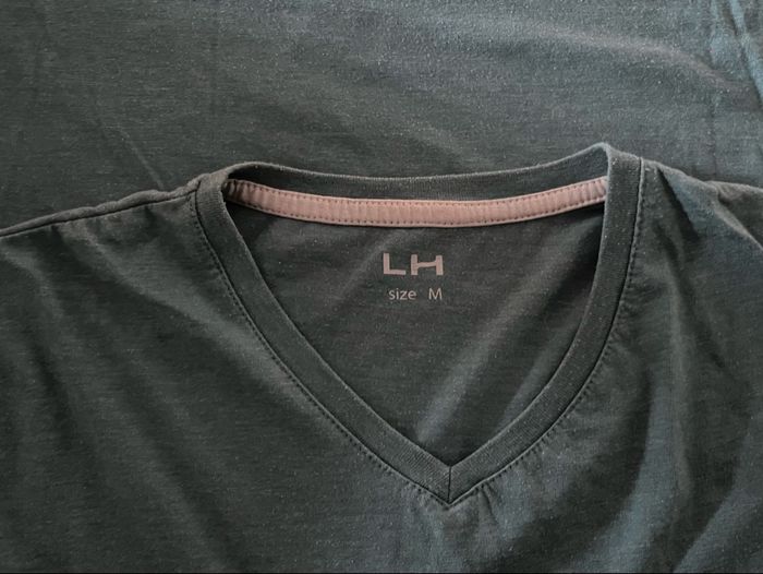 Tee-shirt vert - photo numéro 3