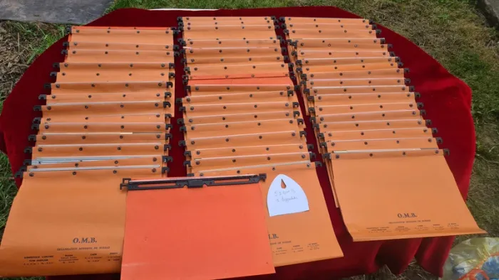 lot de 52 dossiers suspendu - photo numéro 5