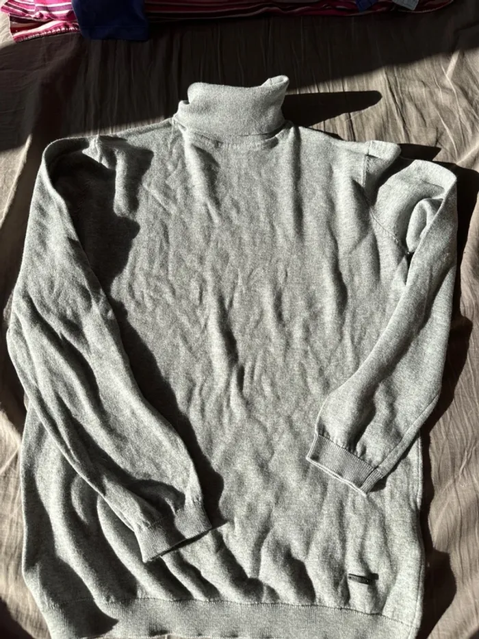 Pull léger à col roulé Zara 152