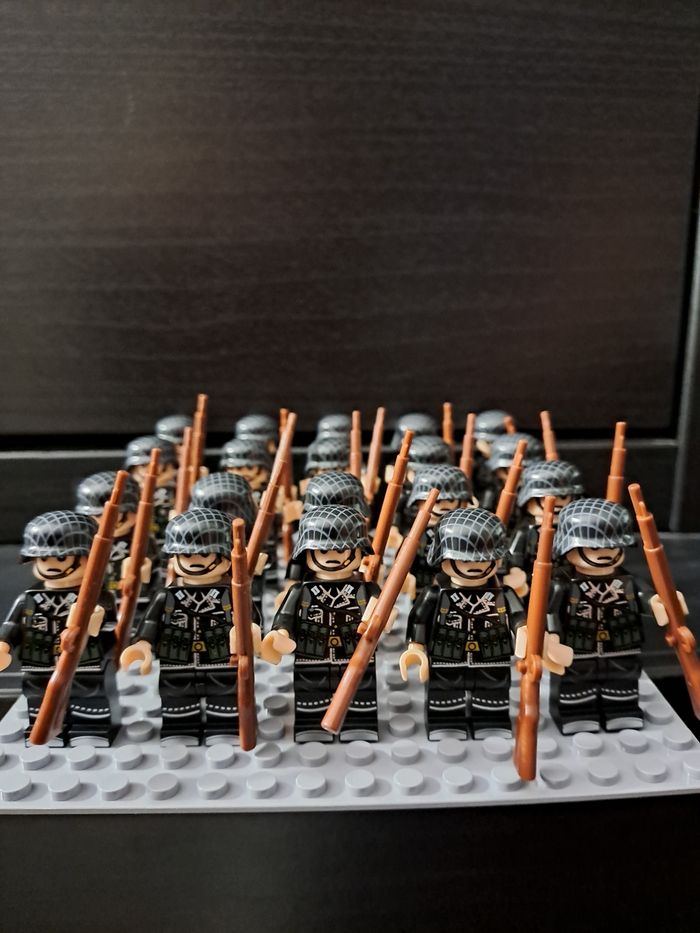 Soldats Allemands 2 type Lego - photo numéro 3