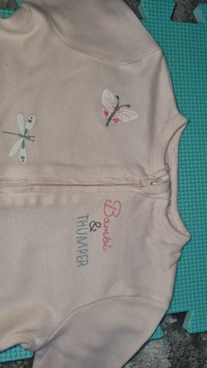 Pyjama léger Disney 0/3 mois en très bon état - photo numéro 3