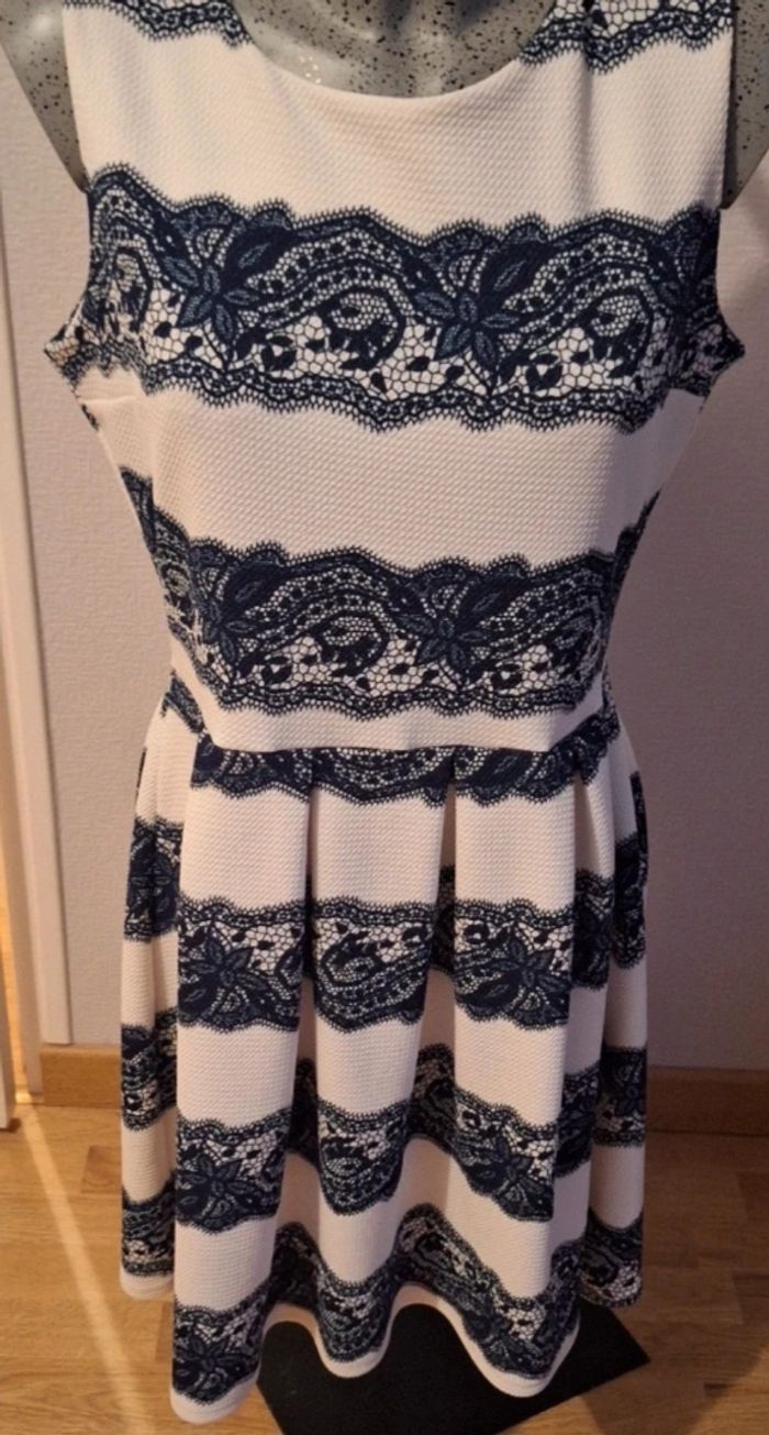 Robe soirée taille 42 - photo numéro 2