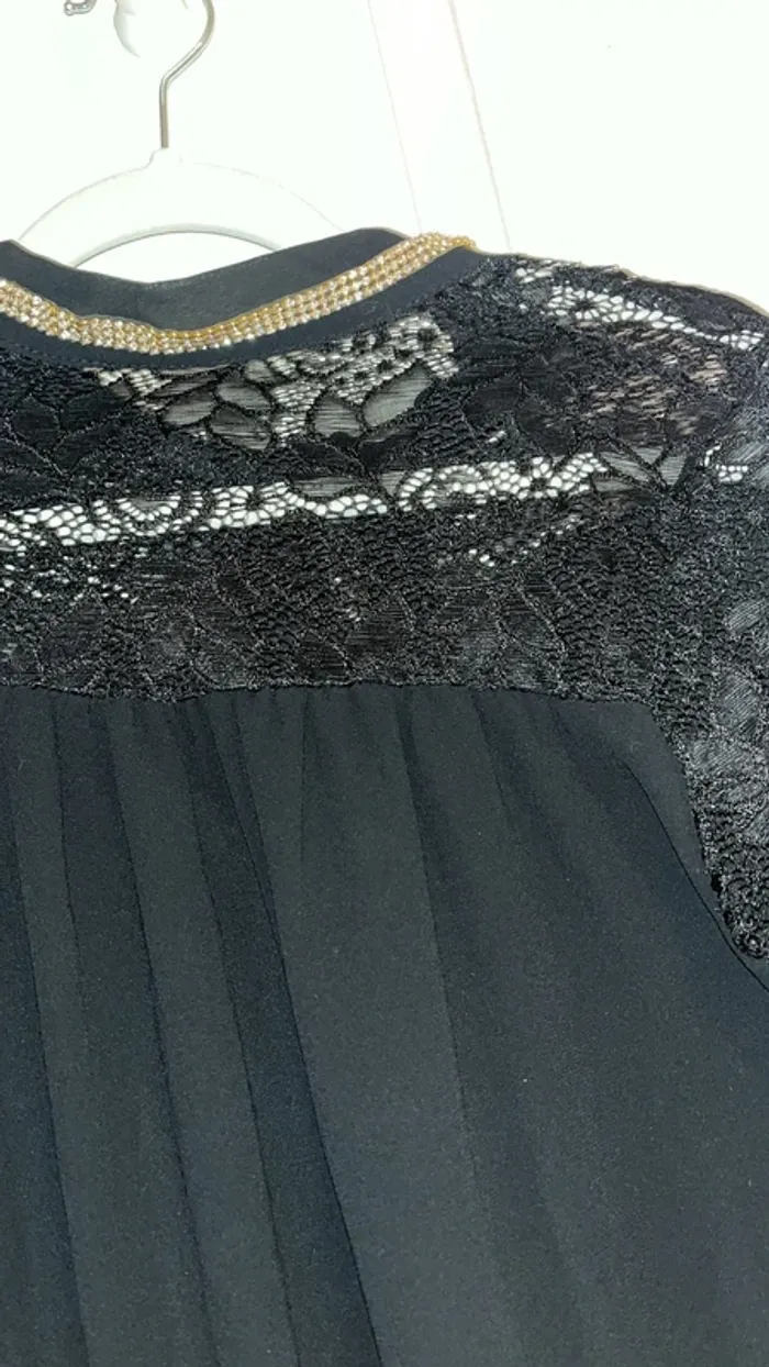 Chemisier noir dentelle - photo numéro 2