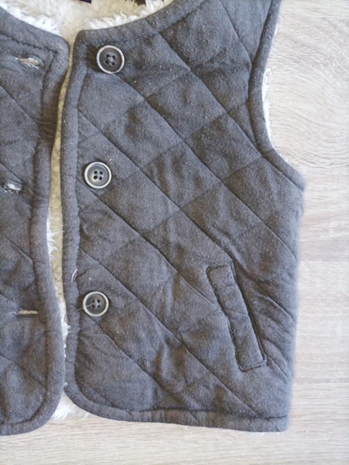 Gilet sans manches 12 mois "Kiabi" - photo numéro 3