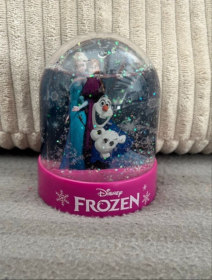 Boule à neige Disneyland La Reine des Neiges - photo numéro 2