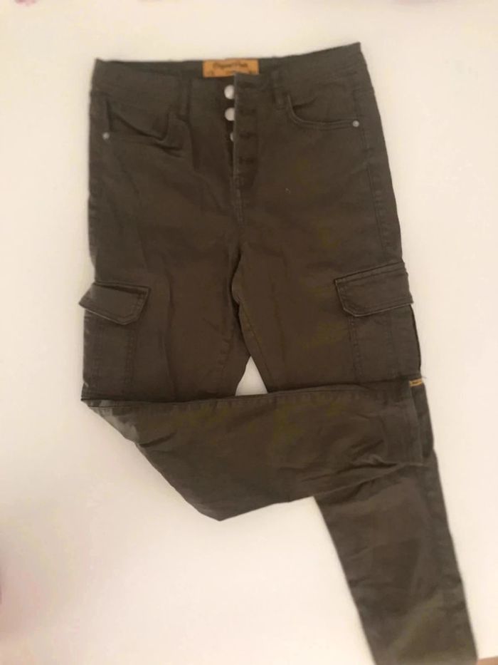 Jean kaki cargo femme taille 38 Jennyfer - photo numéro 3