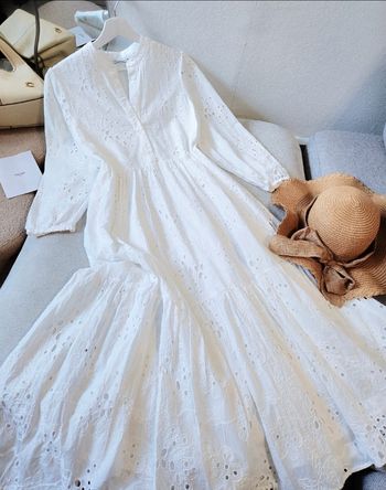 Robe brodée zara 