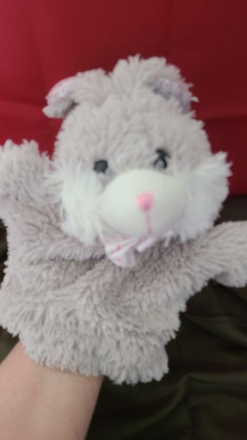 peluche marionnette lapin gris flo pois PMS