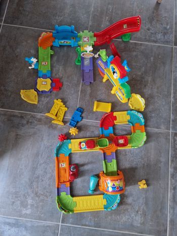 Circuit tut tut bolide ( Mickey, train de la mine)