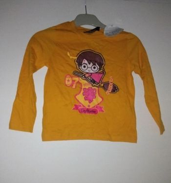 Tee shirt Harry Potter
Taille 5 ans