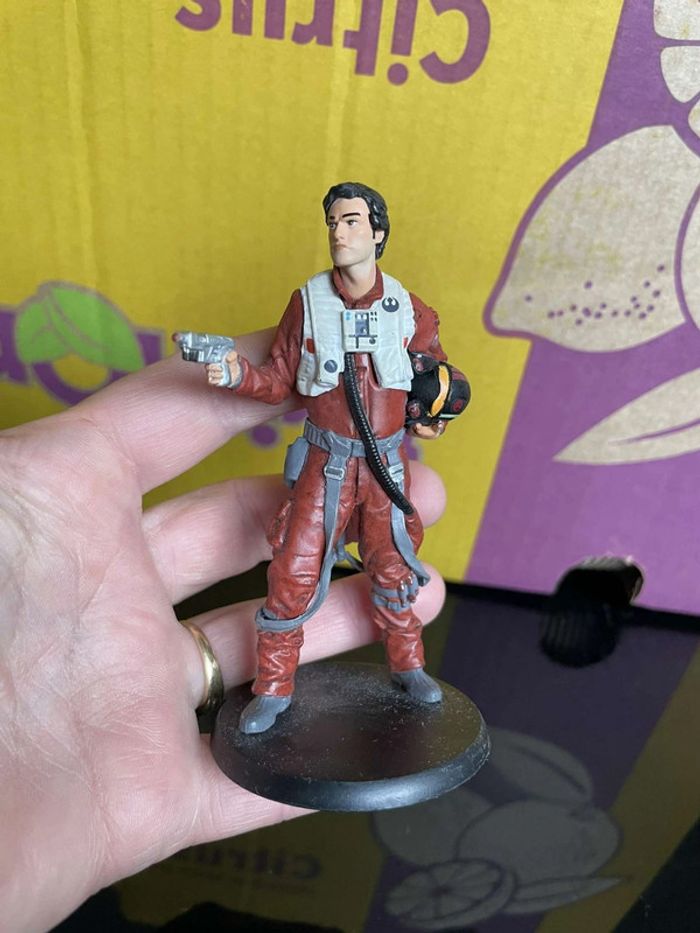 Figurine Poe Dameron Disney - photo numéro 3