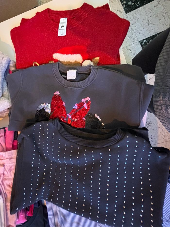 Lot de vêtements  fille 7 ans / 122 cm – Zara, Nike, Okaidi, H&M… (21 pcs) - photo numéro 2