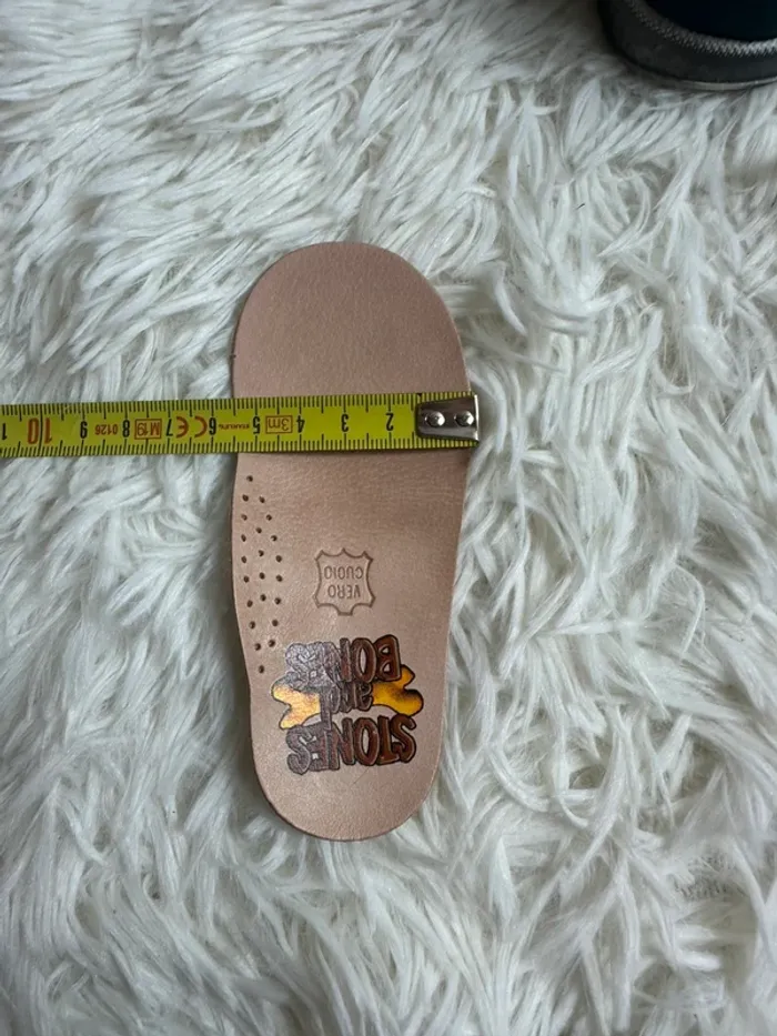Paire de chaussures bébé Stones and Bones taille 20 - photo numéro 8