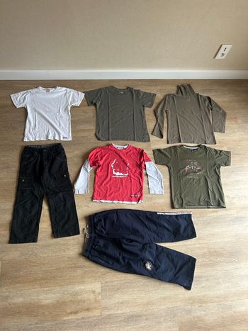 Lot vêtements garçon 8 ans – T-shirts, pantalons, col roulé