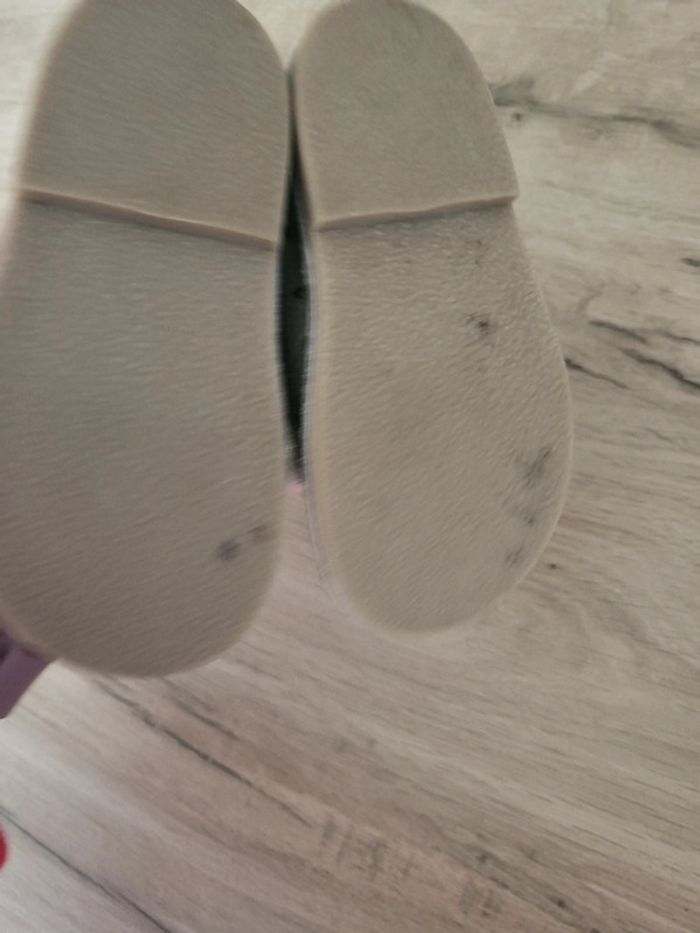 Chaussures à lacet taille 22 - photo numéro 3