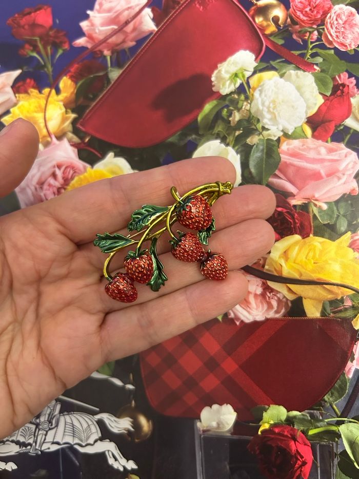 Ravissante Broche fraises - photo numéro 6