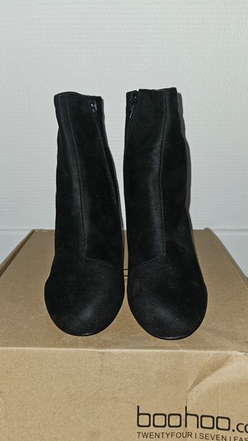 Bottines noir neuf 