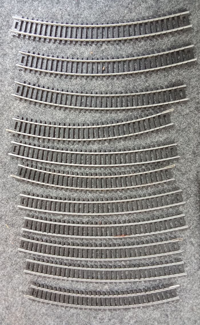 Lot de 17 rails en métal pour train électrique, courbe, droite, croisement - photo numéro 2