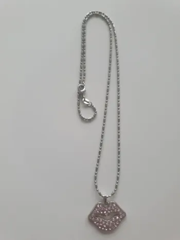 Collier fantaisie bouche