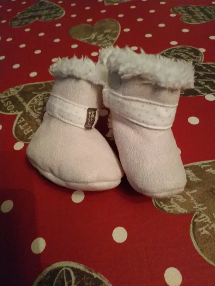 Chaussons fourrés bébé fille