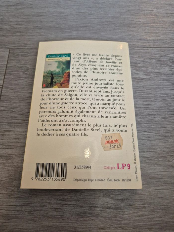 Souvenirs du Vietnam Danielle Steel - photo numéro 2