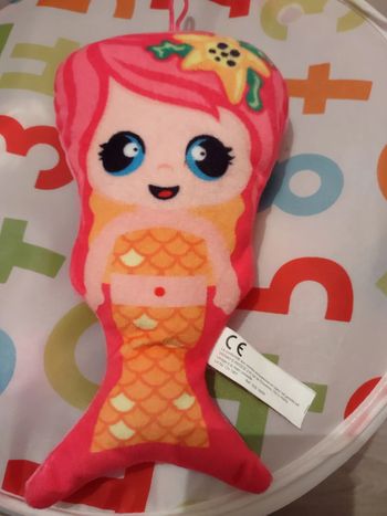 Peluche sirène rose